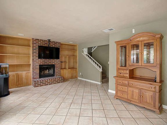 4th image of 9283 Laguna Green Ct