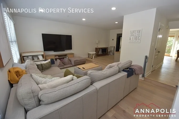 1107 Brassie Ct — Photo 10