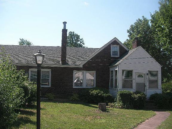 2nd image of 1001 Jefferson Cir