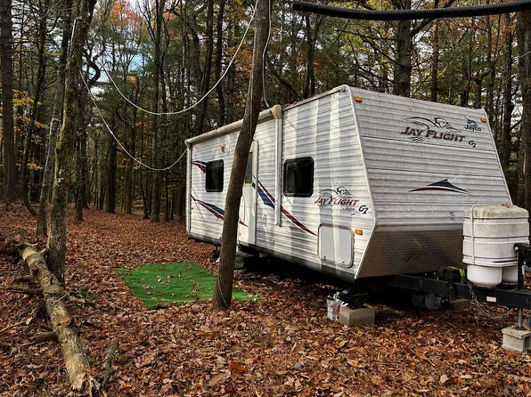 Mountain Cross Ln, Glade Valley, NC 28627
