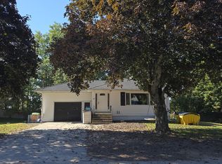 9 Laase Ave, Lewiston, ME 04240