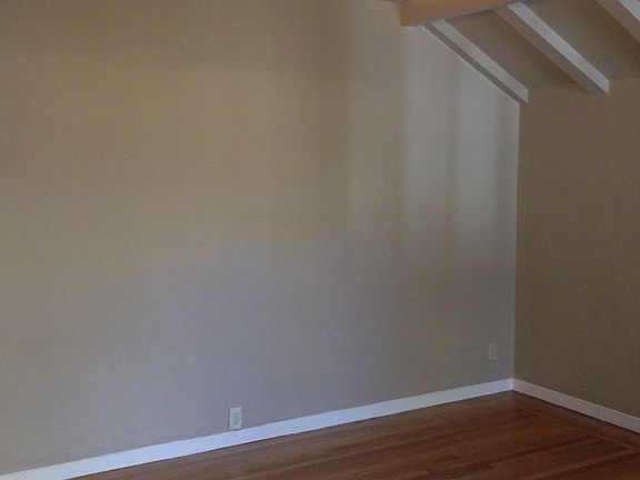 2nd image of 440 Sequoia Ave