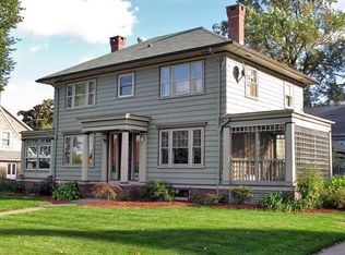 42 Norwood Ave, Cranston, RI 02905