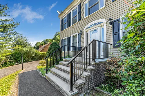 33 Serafin Ct Photo 1