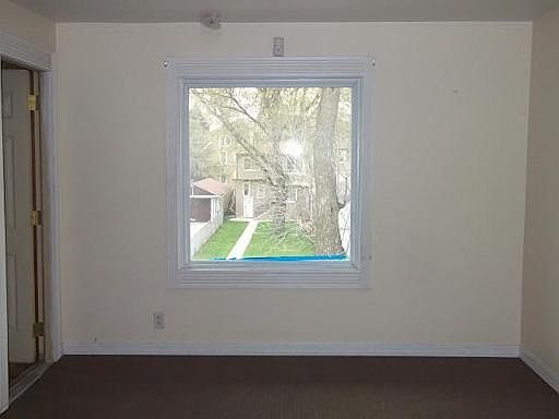3rd image of 214 24th Ave