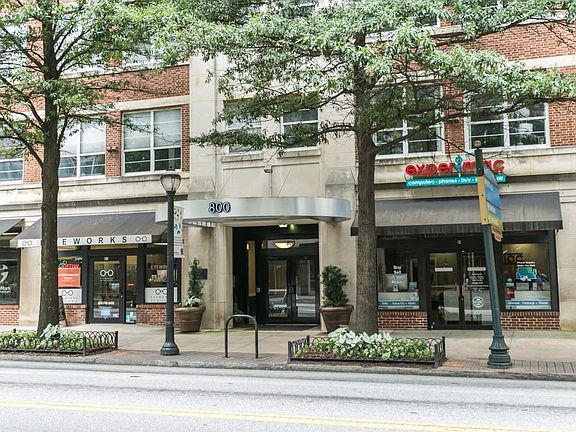 4th image of 800 Peachtree St #8208