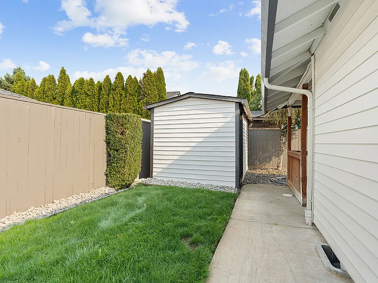 16404 NE 73rd St — Photo 5
