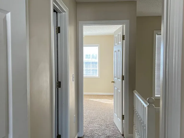 121 S Springview Dr — Photo 8