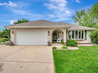 14802 Anne Ct, Oak Forest, IL 60452