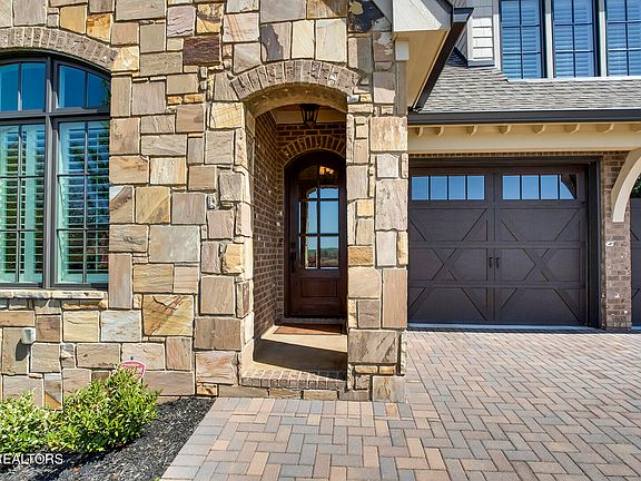 2nd image of 15280 Lighthouse Pointe Dr