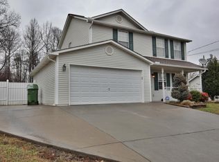8278 Oak Terrace Ln, Powell, TN 37849