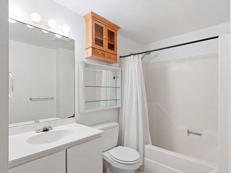 102 Gainsborough St #5E — Photo 8