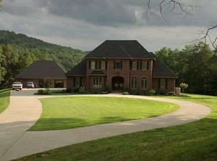 123 Copperstone Dr, South Charleston, WV 25309