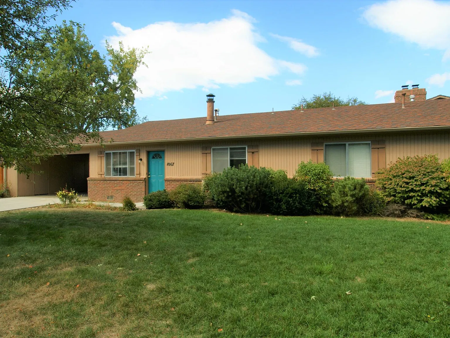 3 bed, $3,705 — Photo 1
