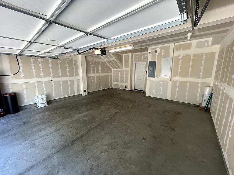 3931 Meridian St — Photo 30