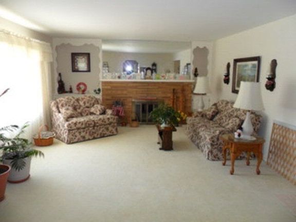 5th image of 98 Bethel Ln