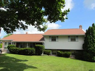 554 E Heatherfield Way, Red Lion, PA 17356