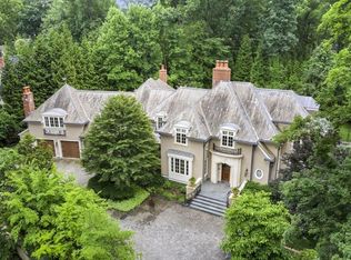 17 Clark Rd, Wellesley, MA 02481