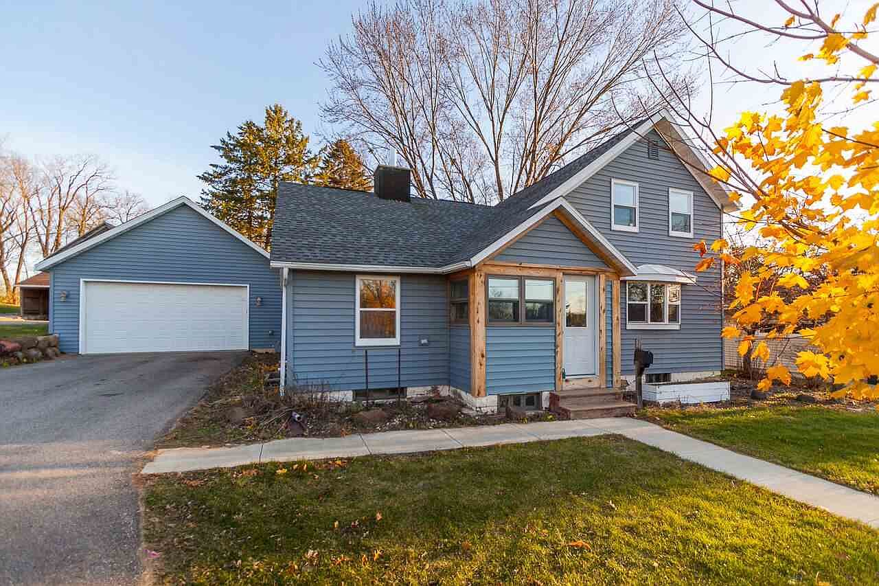 954 Water St, Prairie Du Sac, WI 53578 Zillow