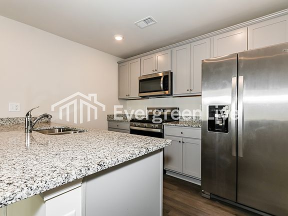 5th image of 2296 Courtina Way
