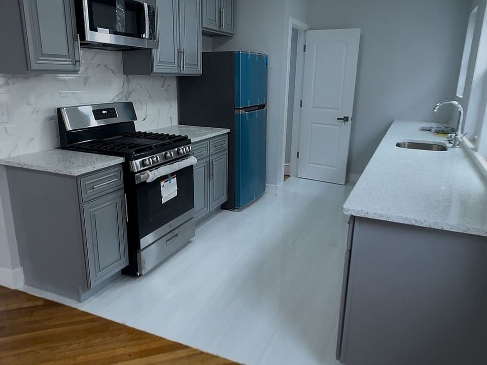 1st image of 7832 87th Ave #5
