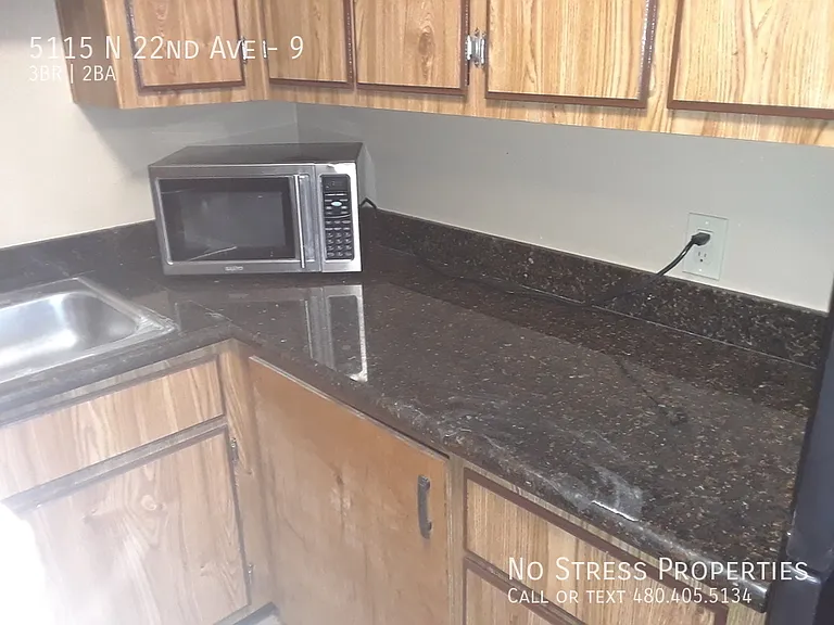 5115 N 22nd Ave #9 — Photo 6