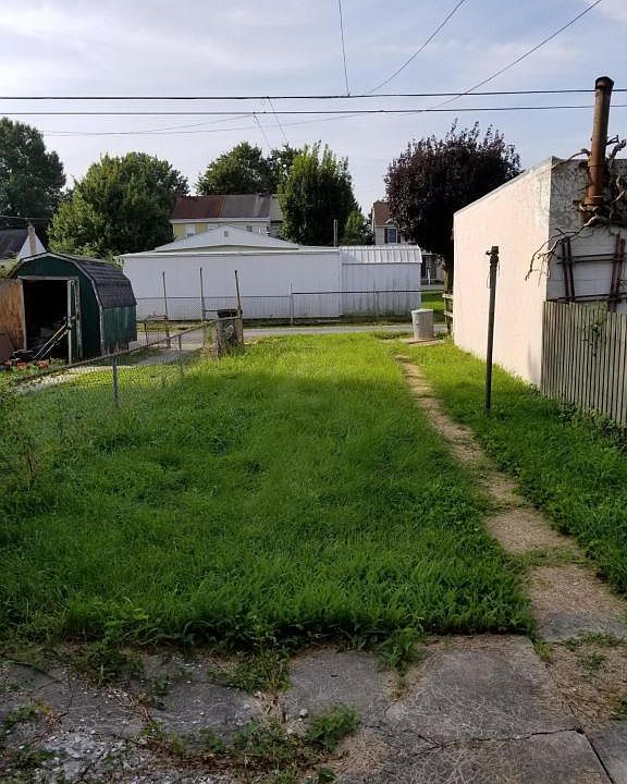2nd image of 1548 Walnut St