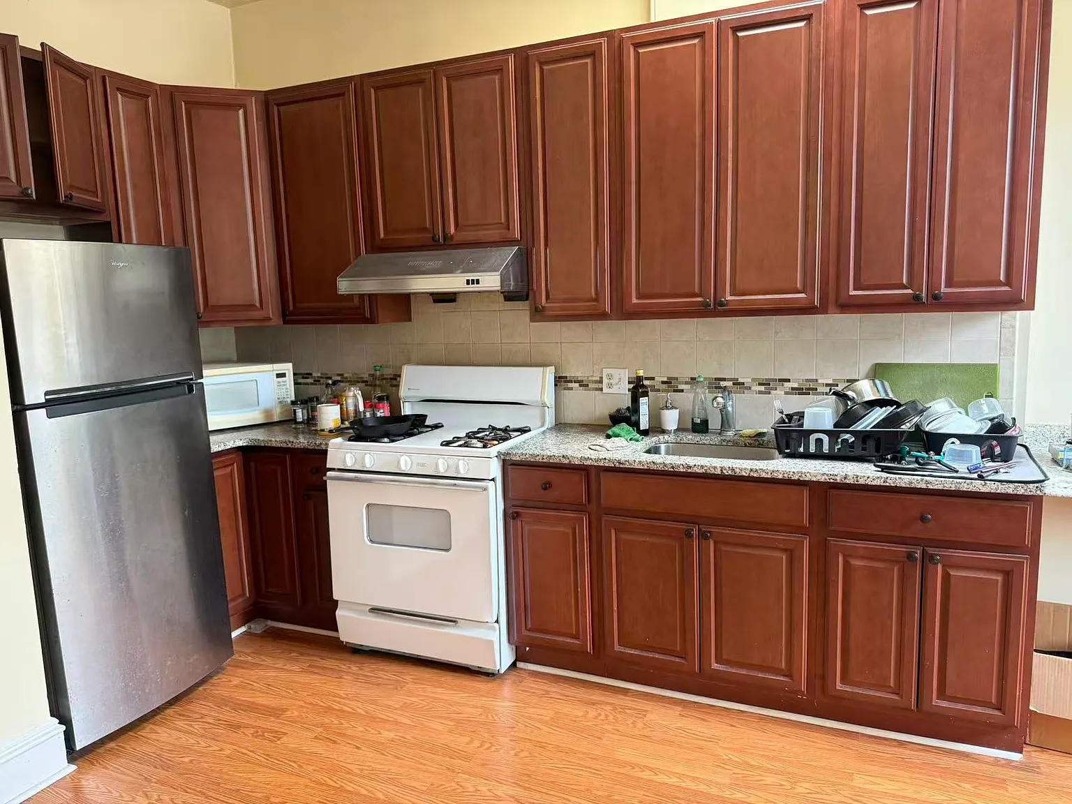 3 bed, 1500 sqft, $1,600 — Photo 4