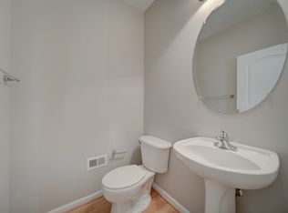 22942 Rose Quartz Sq, Ashburn, VA 20148