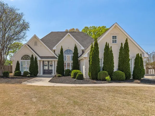 310 Megan Ave, Muscle Shoals, AL 35661