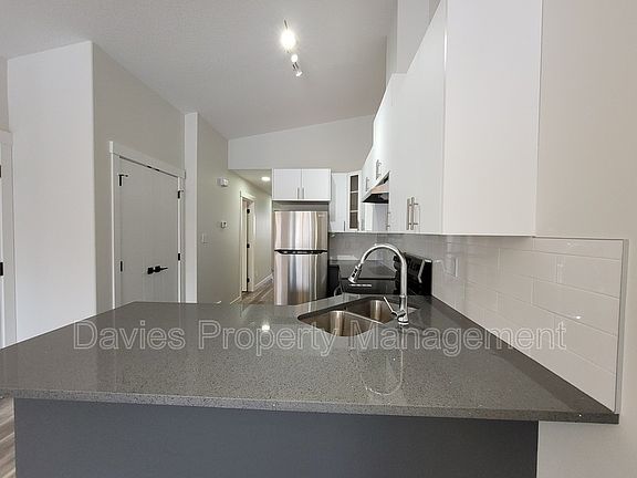 3rd image of 10211 154th St NW #1