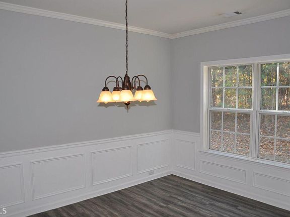 4th image of 350 Beckenham Walk Dr