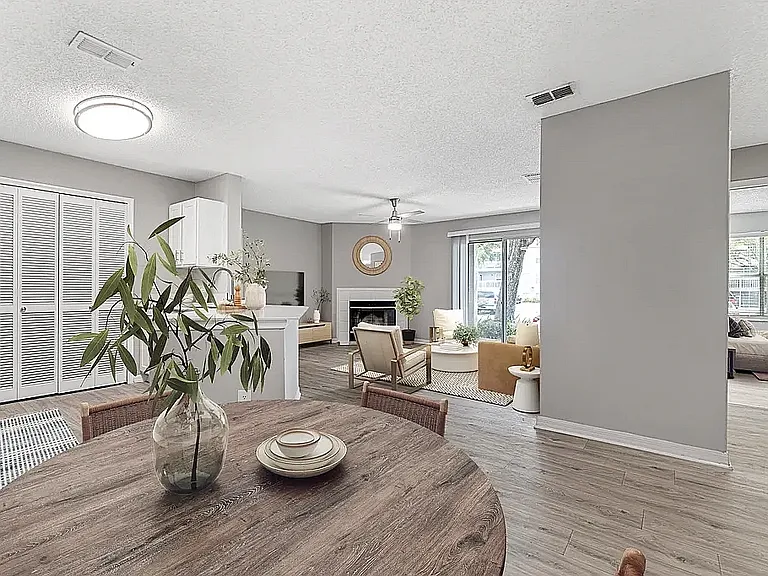 Southside Villas — Photo 12
