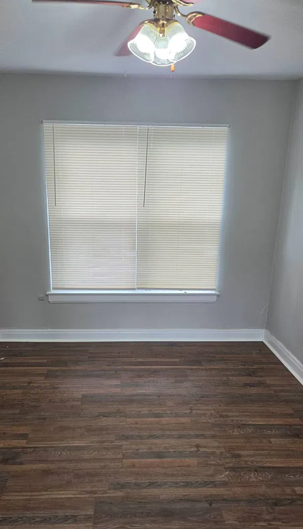44th Street Apts. — Photo 4