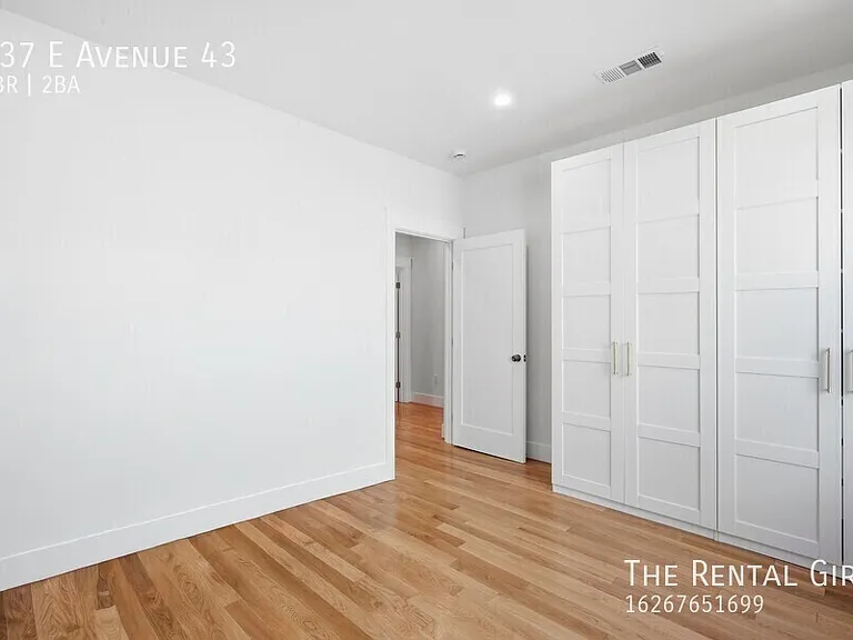 137 E Avenue 43 — Photo 15