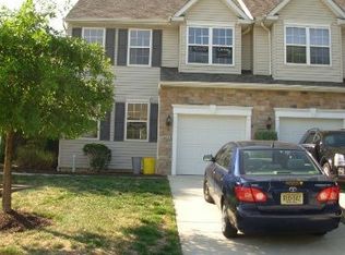 127 Hidden Dr, Blackwood, NJ 08012