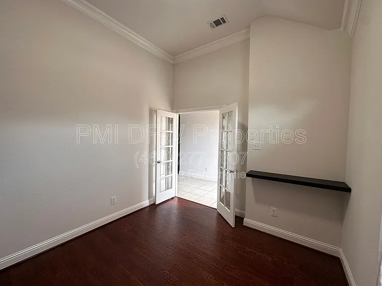 2610 Meadow Ridge Dr — Photo 4