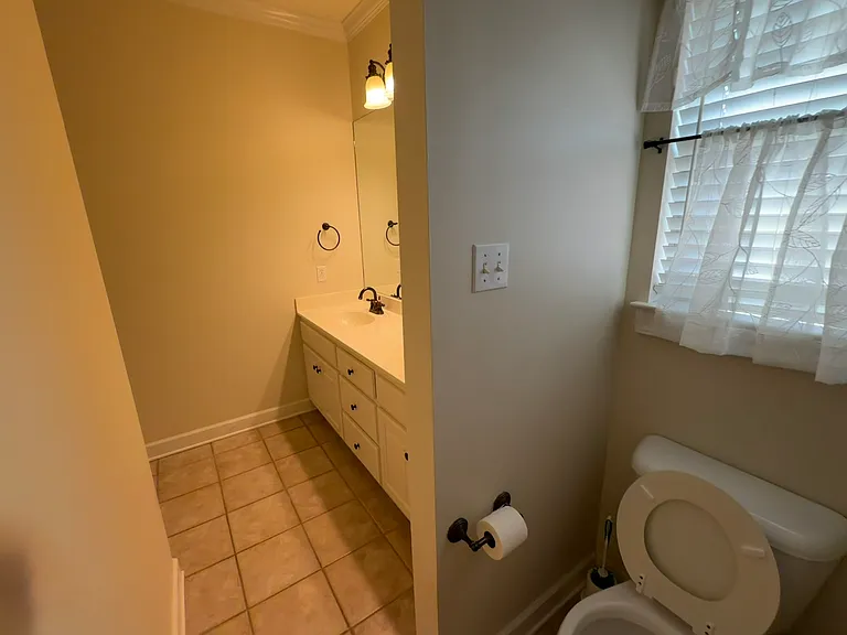 224 Country Club Pkwy — Photo 3