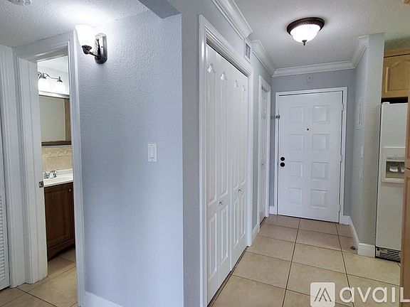 4th image of 6930 Miami Gardens Dr #315