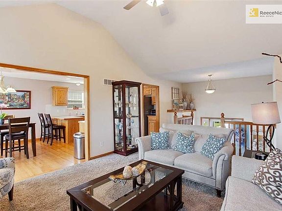 4th image of 2204 NE Janessa Dr