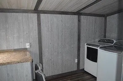 New laundry room - 12100 Mimosa Ln