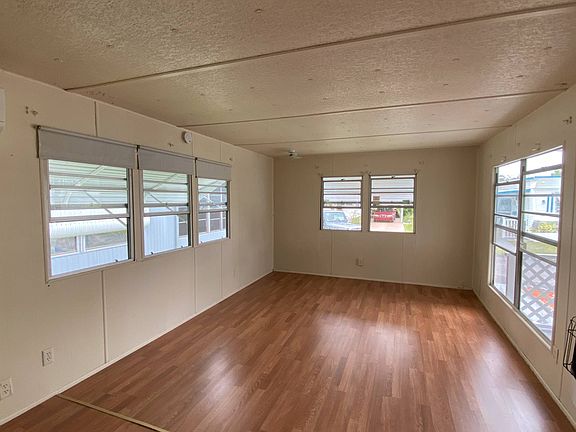 3rd image of 926 Murcott St #926