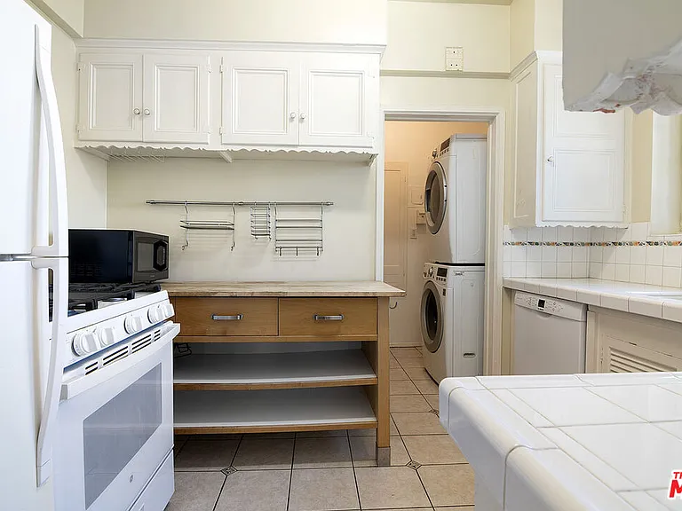 1219 S Alfred St — Photo 8