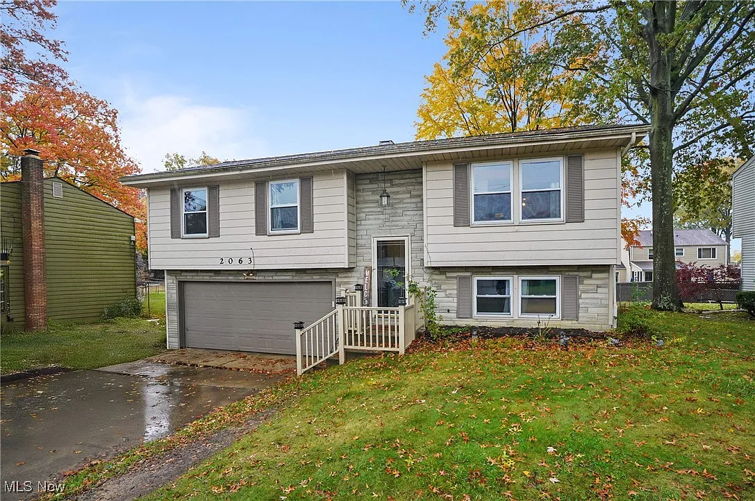 2063 Woodland Trce photo 1