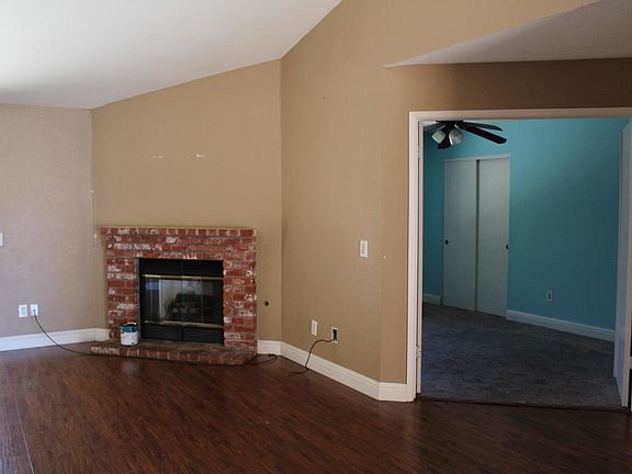 3rd image of 5044 Laguna Park Dr