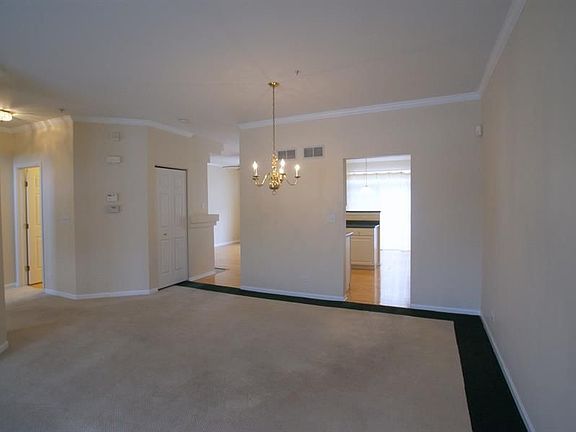 3rd image of 2872 N Greenwood Ave