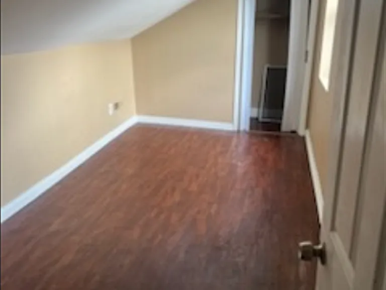 935 Philadelphia St — Photo 5