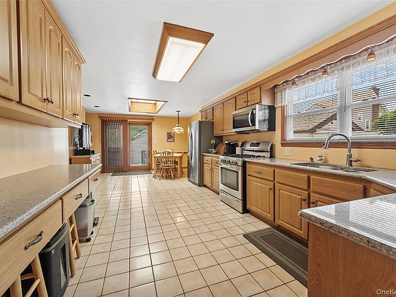 5th image of 50 Lispenard Avenue