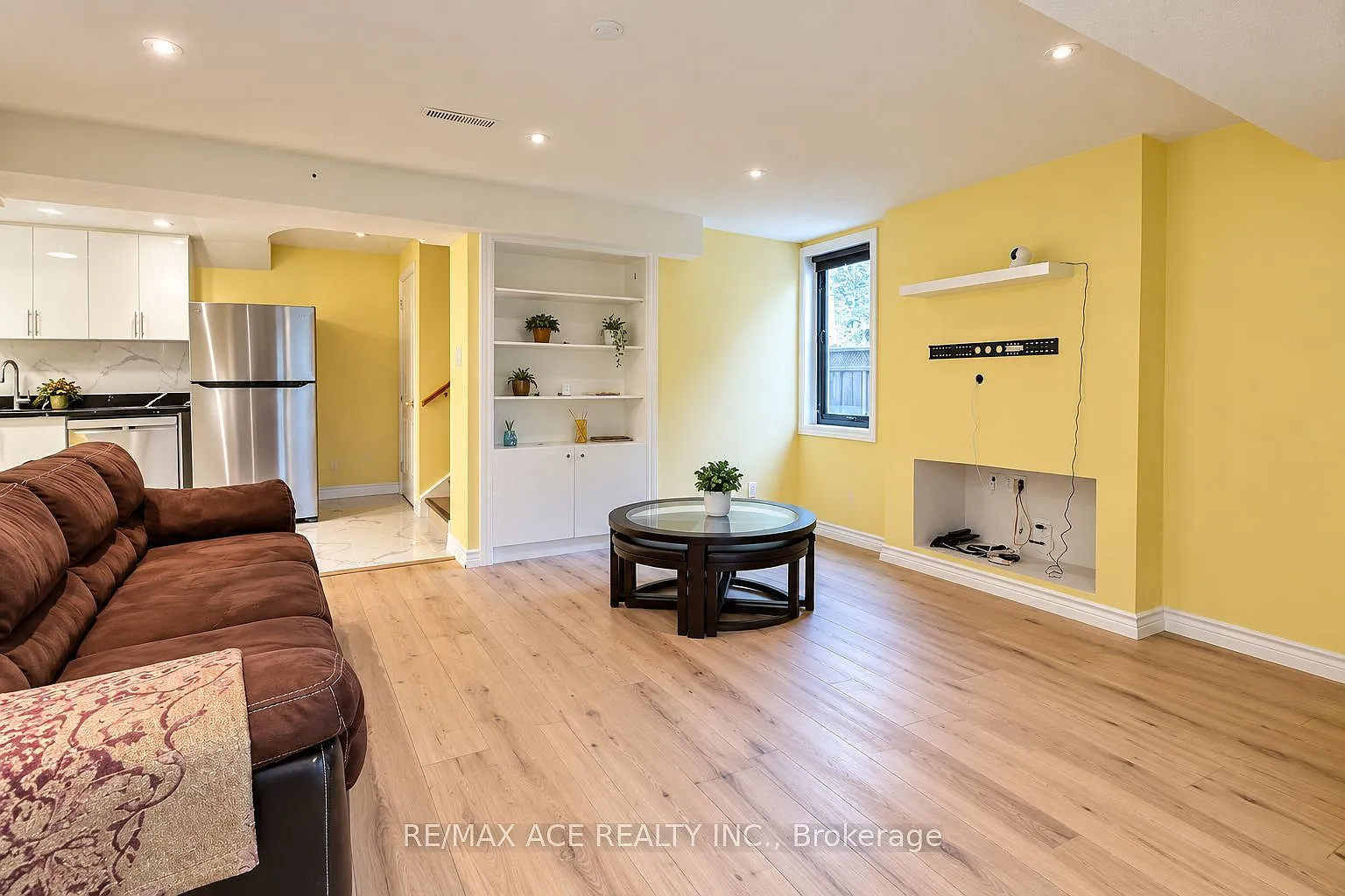 2 bed, $2,000 — Photo 2