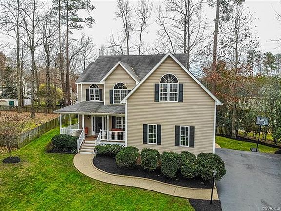 3rd image of 1412 Hardwood Pl